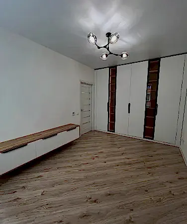 модель 1
