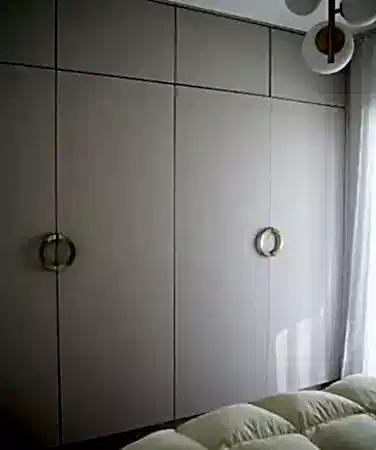 100